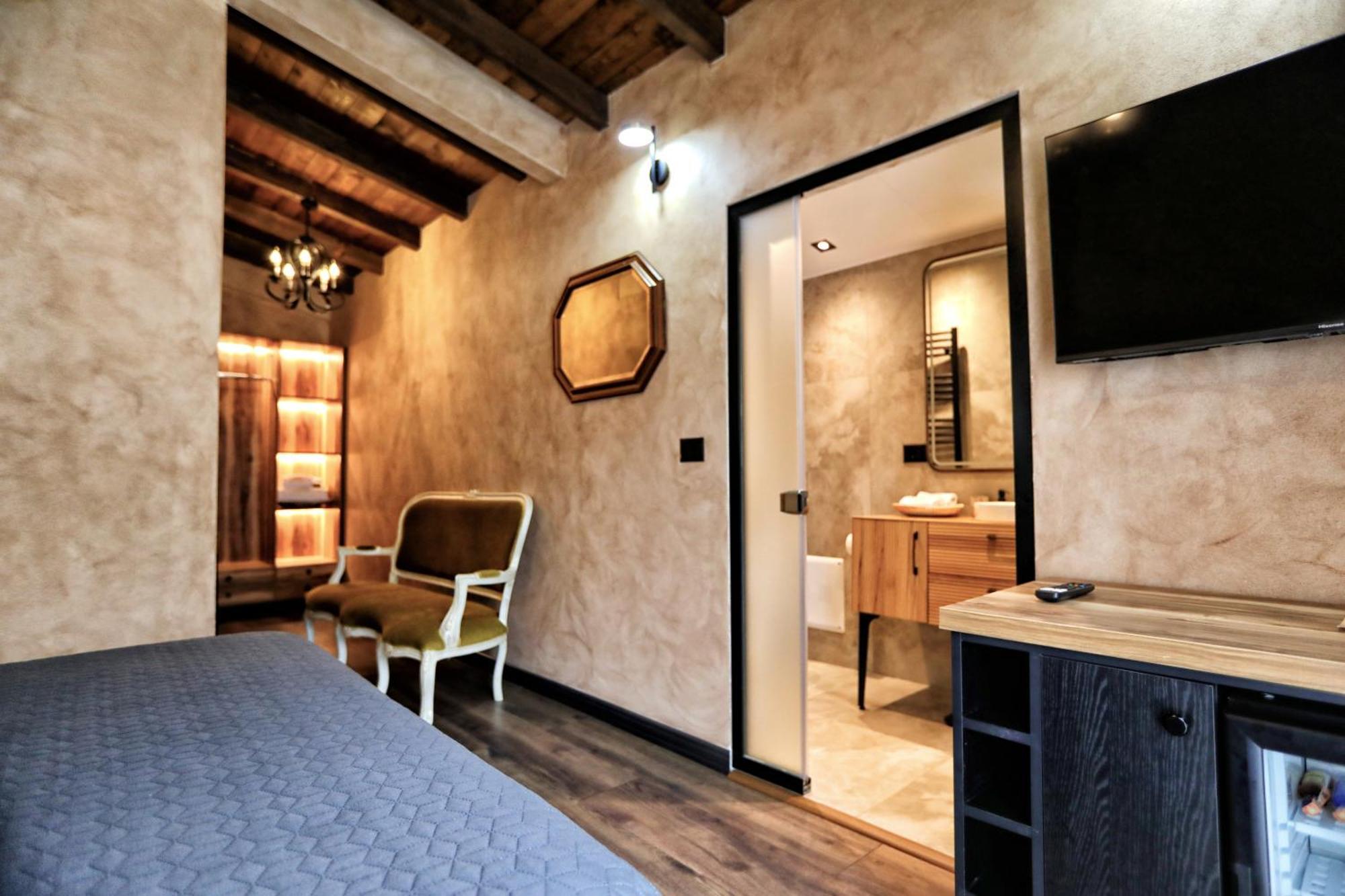 Hotel Labiatan Zogaji Extérieur photo