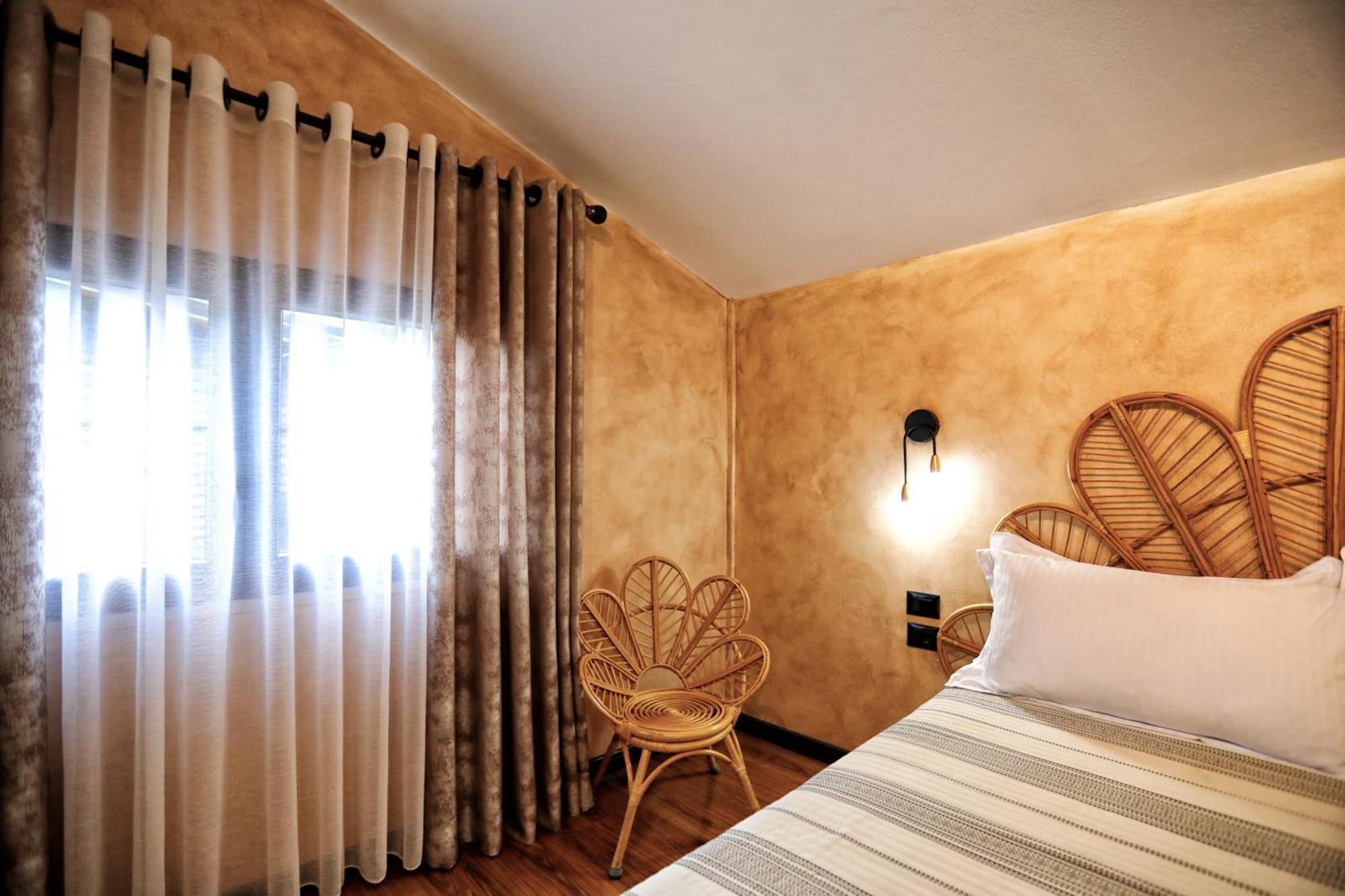 Hotel Labiatan Zogaji Extérieur photo