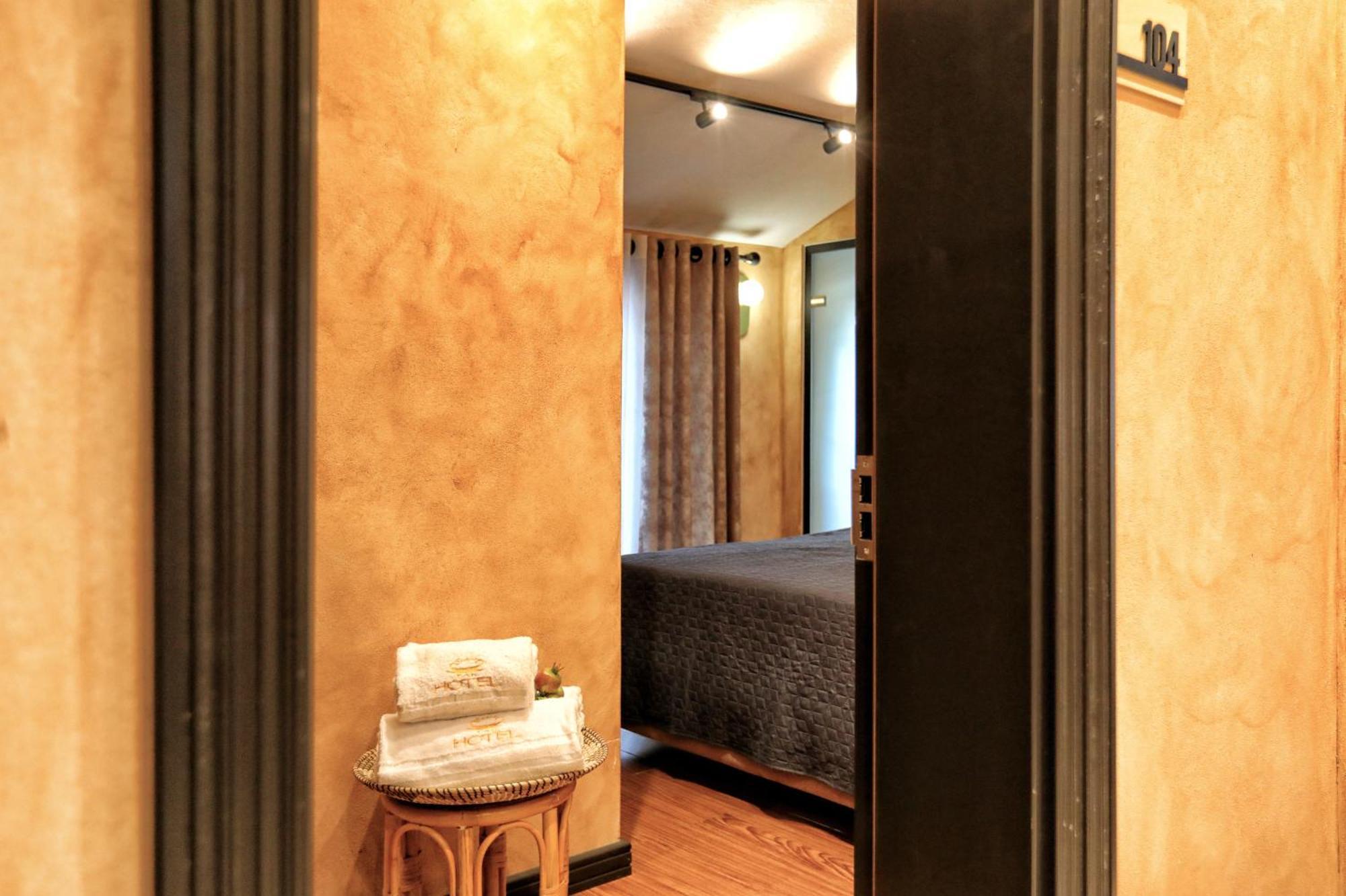 Hotel Labiatan Zogaji Extérieur photo