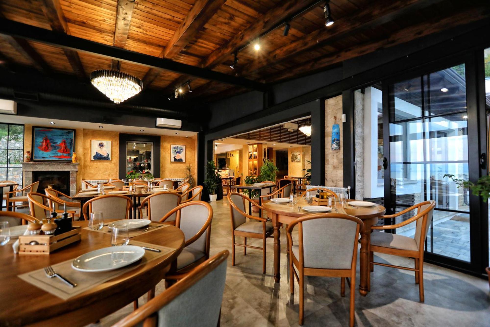 Hotel Labiatan Zogaji Extérieur photo