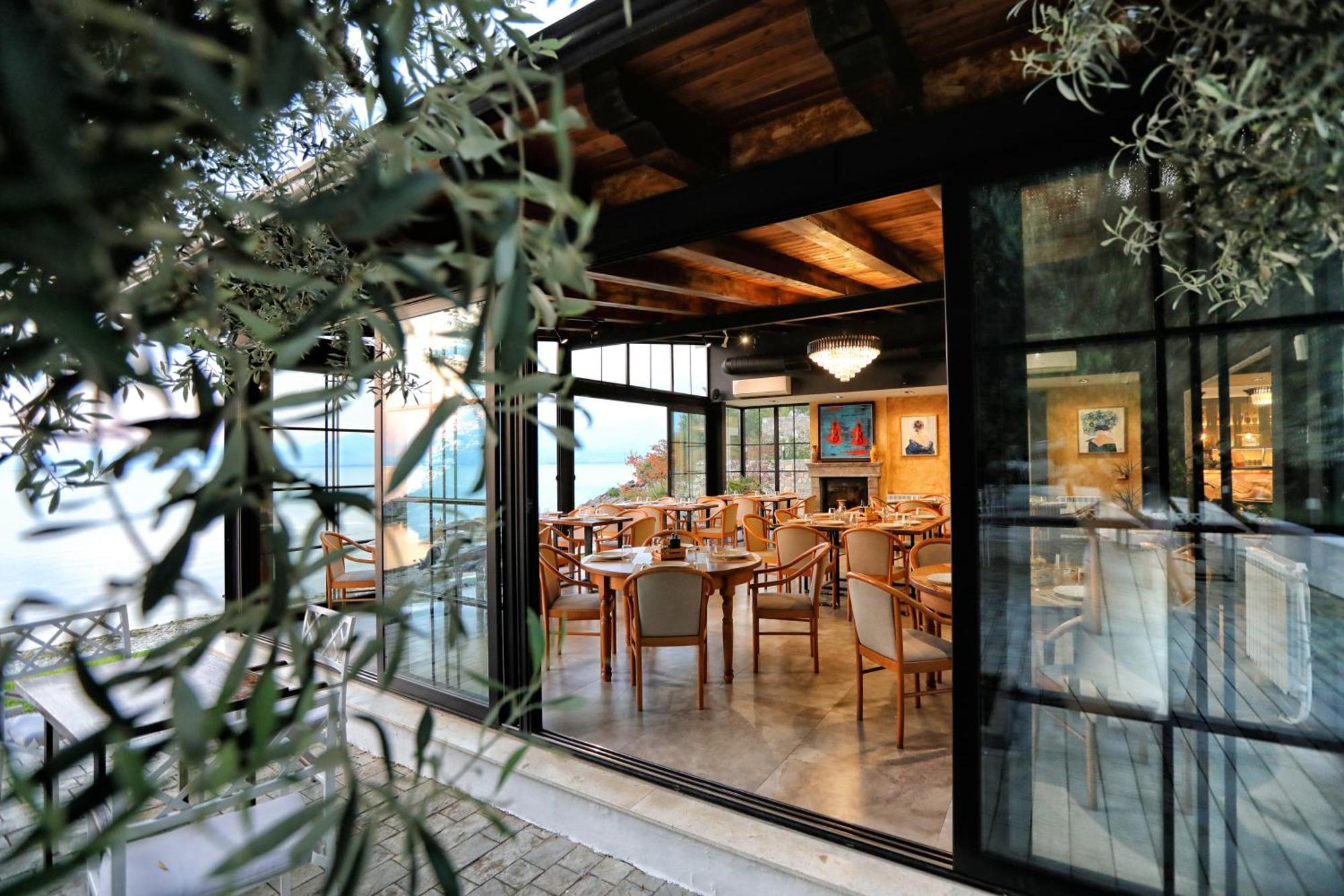 Hotel Labiatan Zogaji Extérieur photo