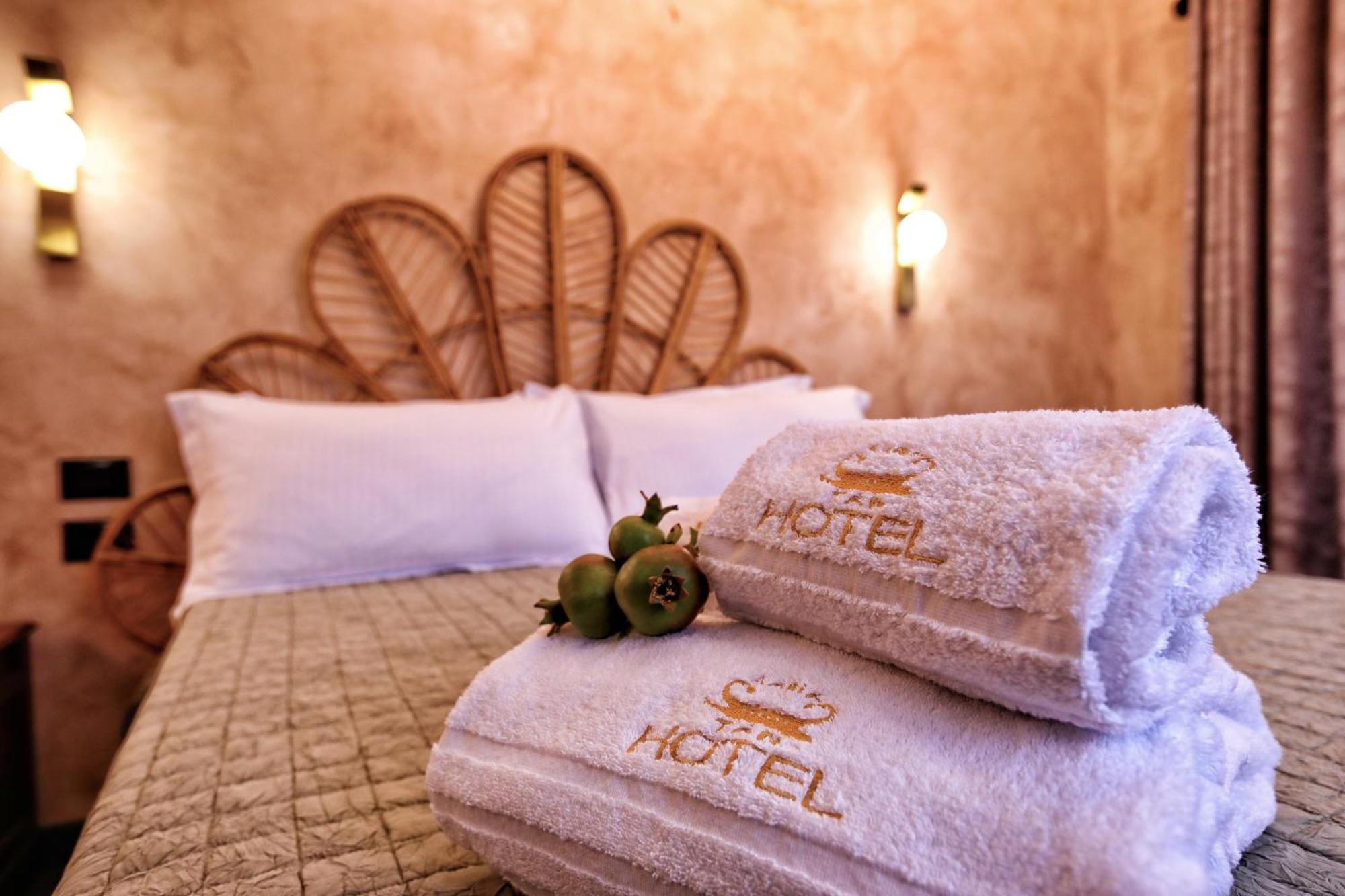 Hotel Labiatan Zogaji Extérieur photo
