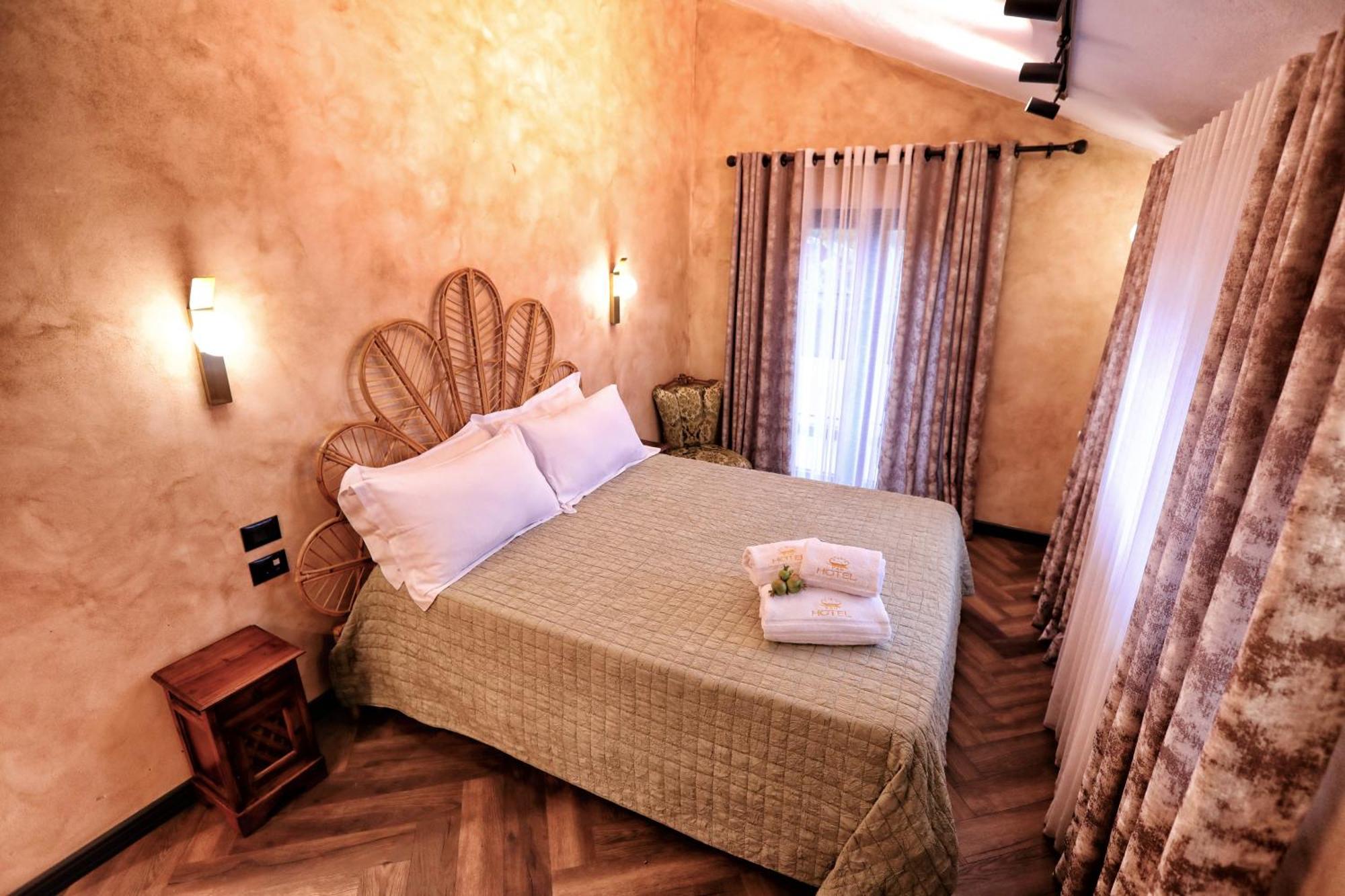 Hotel Labiatan Zogaji Extérieur photo